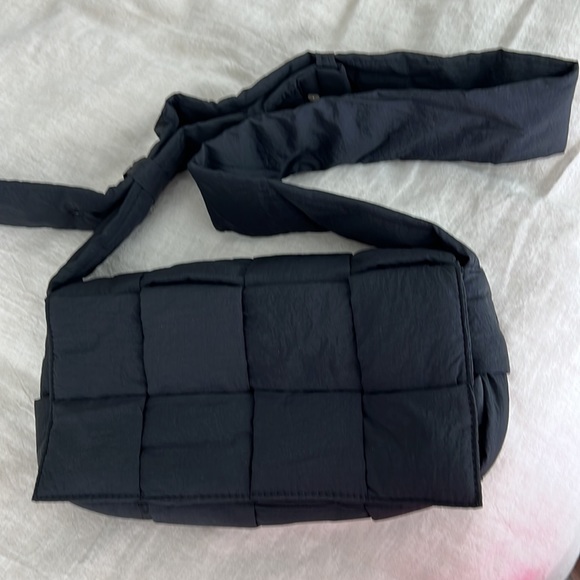 Nylon puffer bag - Picture 3 of 5